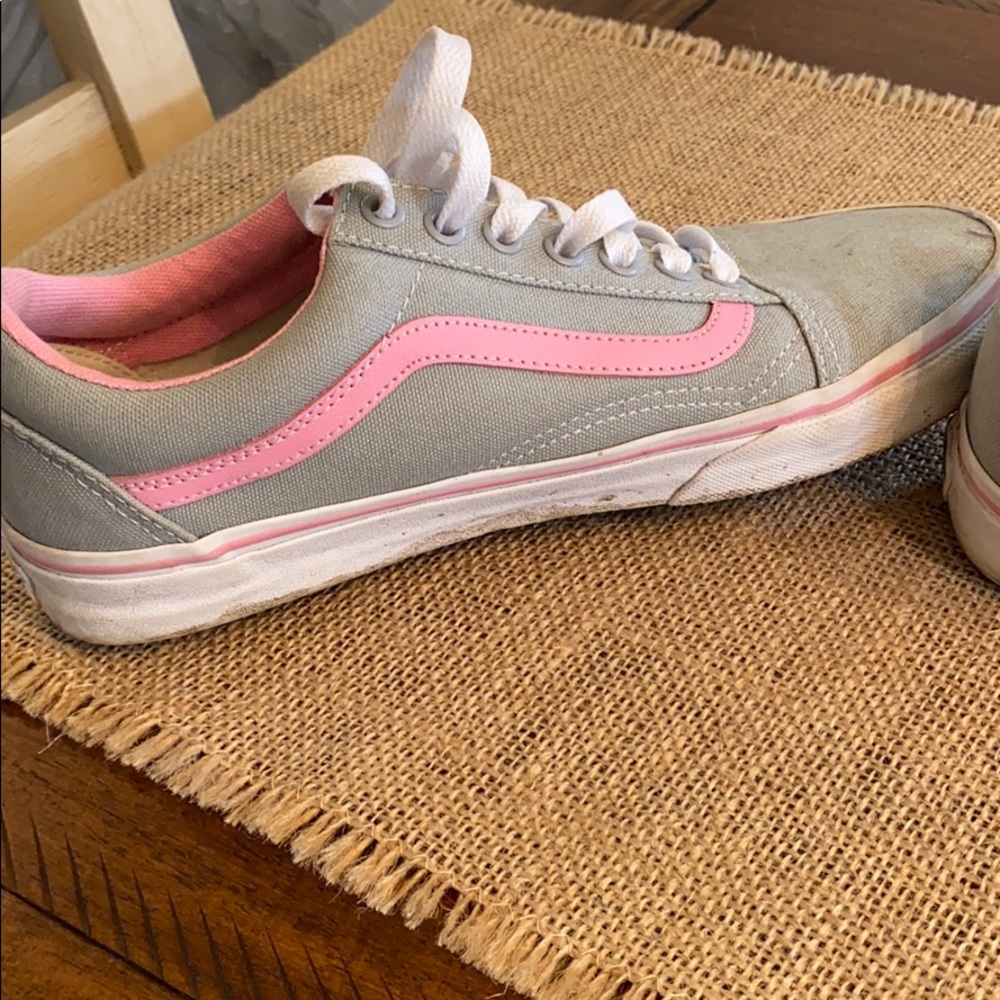 Vans - Picture 8 of 11